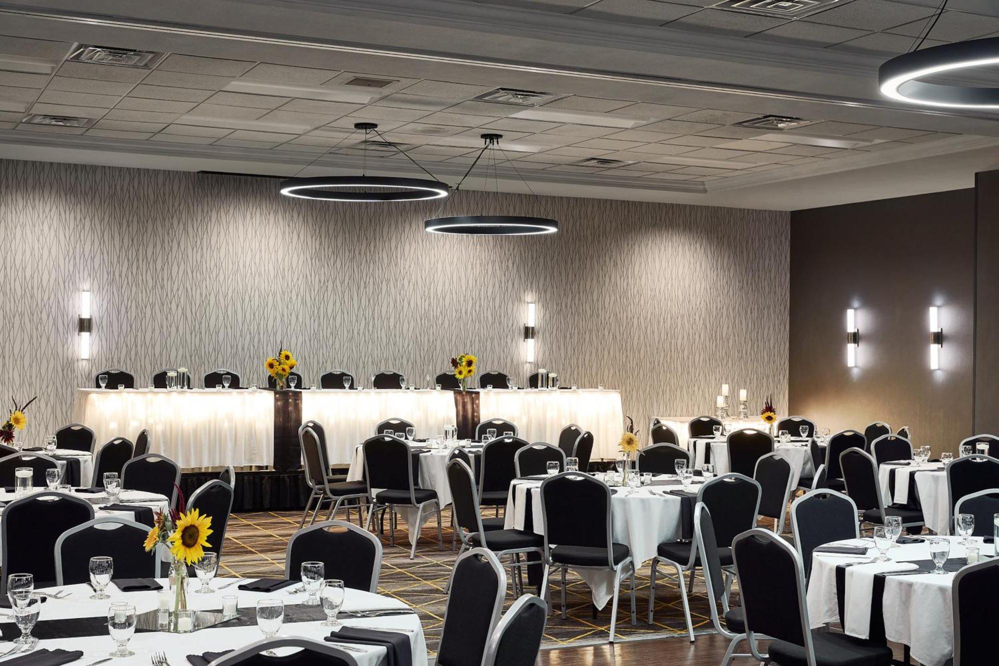 Holiday Inn Hotel & Suites Madison West - Middleton By Ihg Eksteriør bilde